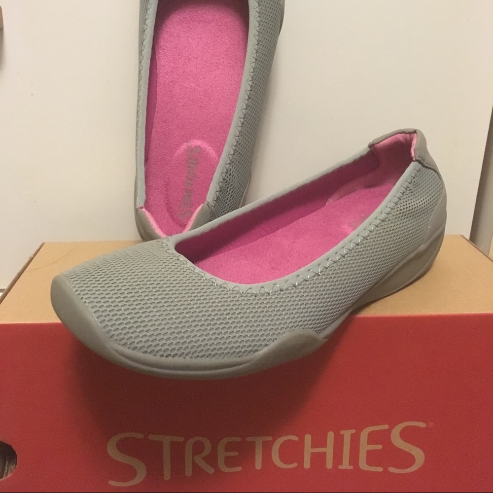 Stretchies shoes grey w/ pink inside size 7 w
